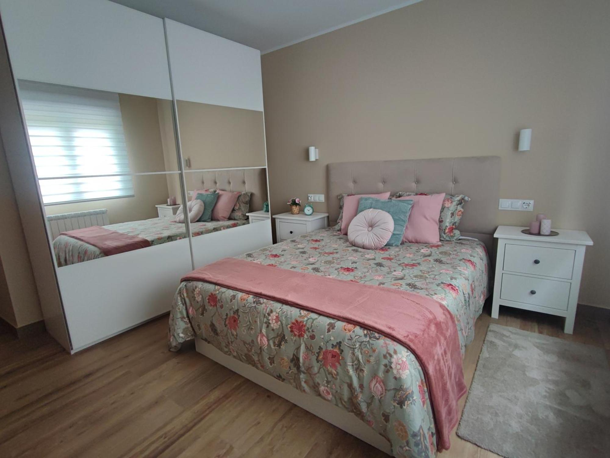 Apartamento Gael- Plaza Espana Avilés Exteriör bild